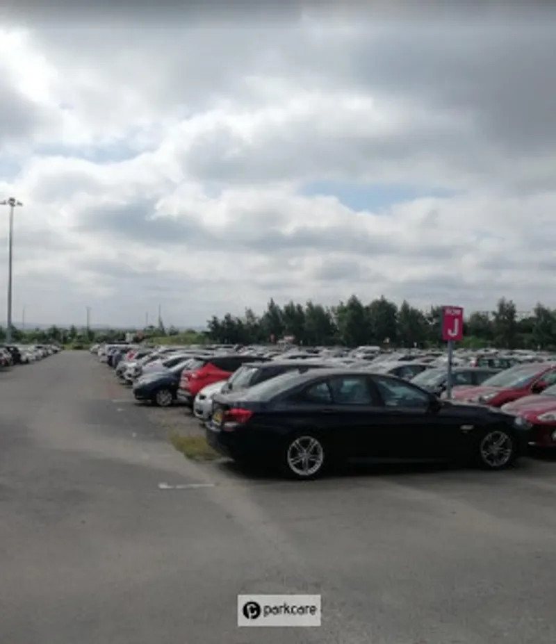 Official East Midlands Airport Parking image 2